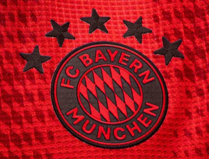 Červená síla Jak se červený dres FC Bayern Mnichov stal symbolem úspěchu